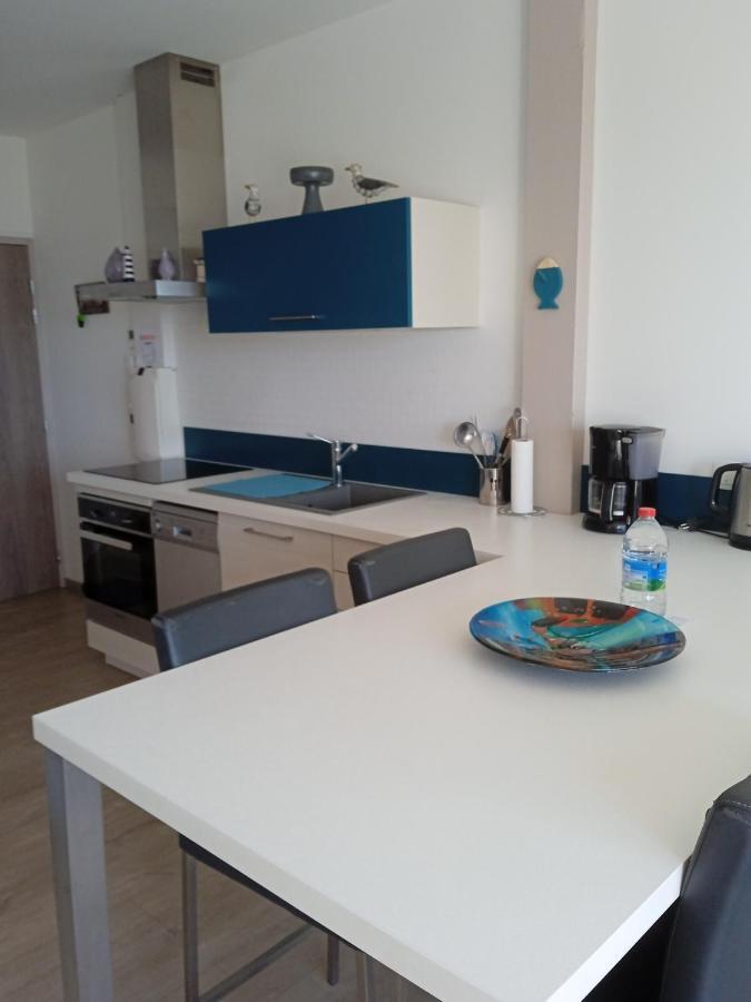 Lestrevet, Les Pieds Dans L Eau Apartment Plomodiern Екстериор снимка